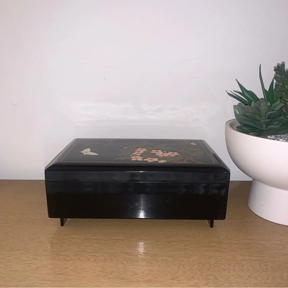 Jewelry Box - Picture 3 of 5